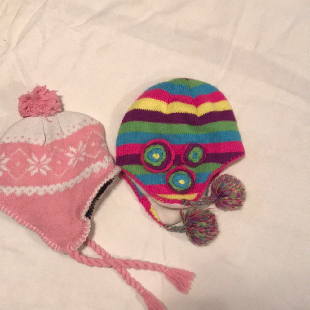 2 lined winter hats